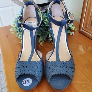 Jessica Simpson heels